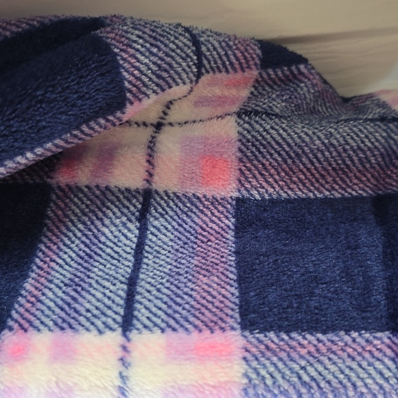 THEREABOUTS BLUE AND PINK PLAID GIRLS HOODED ROBE SIZE LARGE 14.5/16.5 PLUS - Picture 5 of 9
